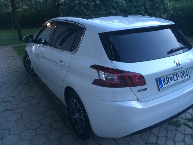 Peugeot 308 - foto