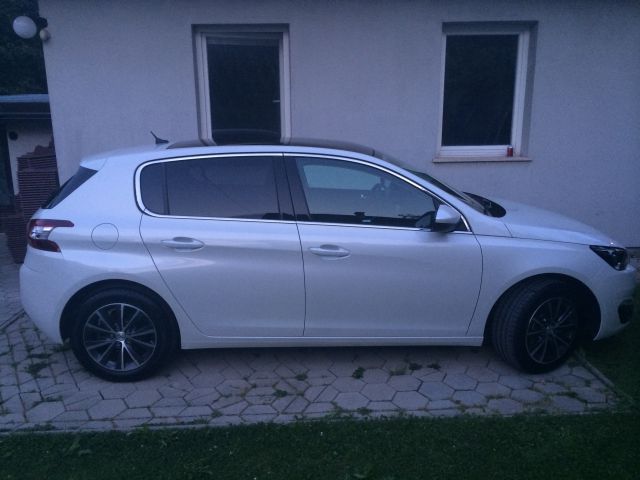 Peugeot 308 - foto