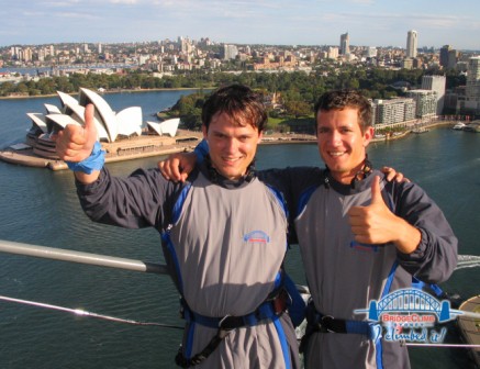 Sli smo in splezali na most....134m nad morjem,...Harbour Bridge...tnx to Natalie's family