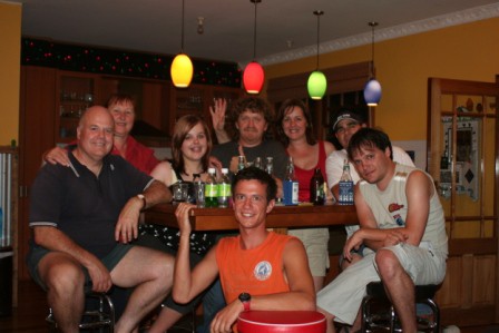 Steven, Milojka, Lorina hcer Stevie, Greg, Lora, Jure in se erik...
