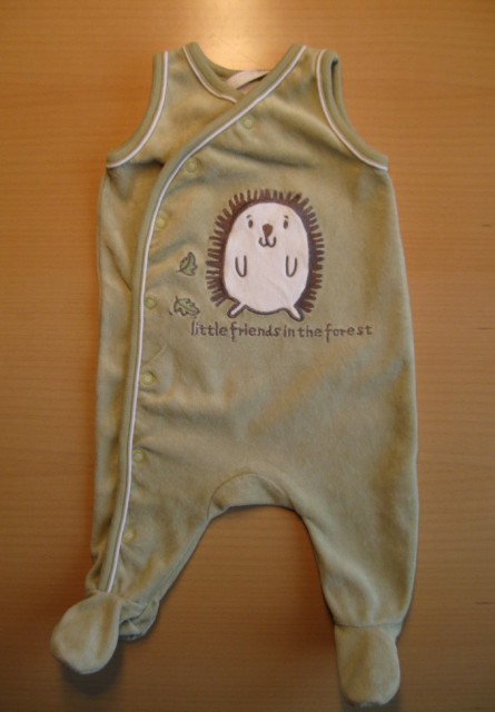 Pajac H&M št. 56., pliš. 2,5€ 