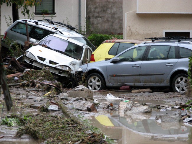 Poplave07 - foto povečava