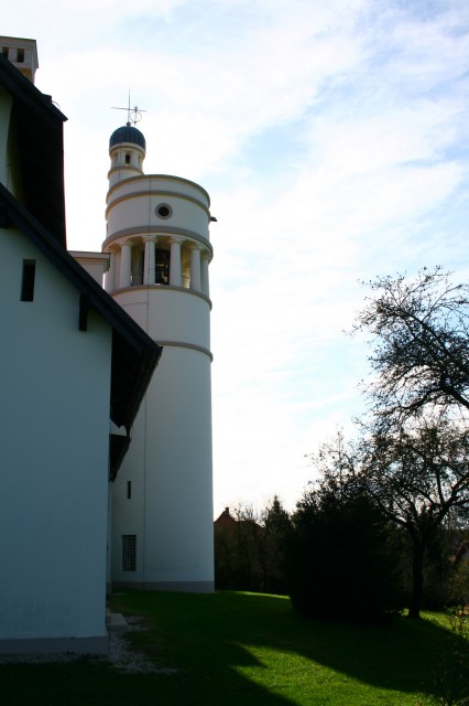 Bela golobica v Bogojini (prezidava stare cerkve se je dokončala 1926)