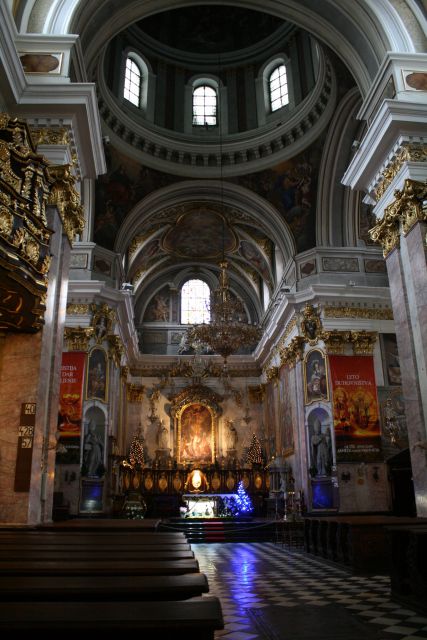 Notranjost ljubljanske stolnice