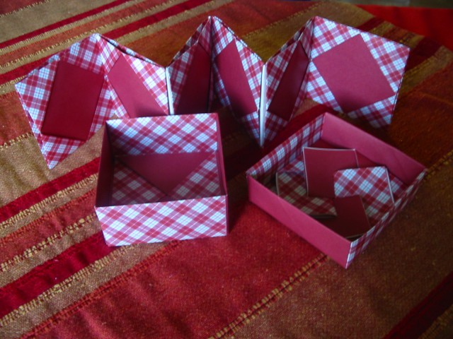 Origami škatlica z albumčkom-harmonika