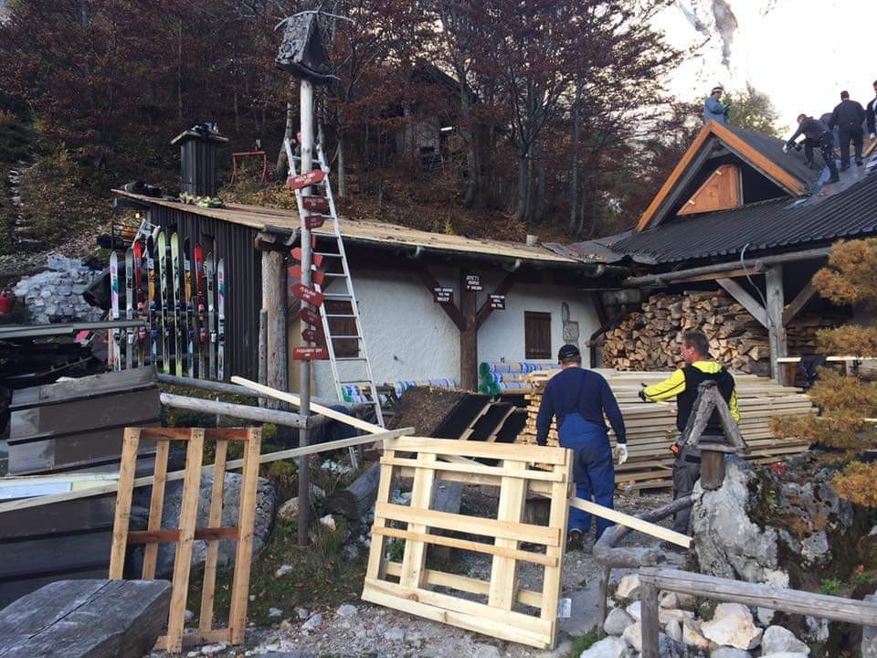 Obnova streh Frishaufov dom Okrešelj 2017 - foto povečava