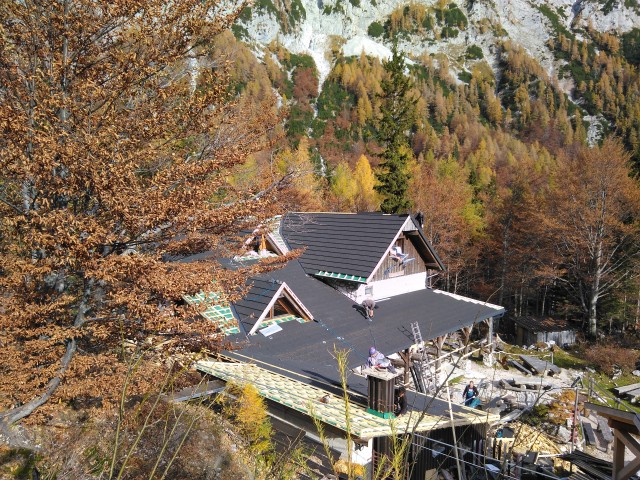 Obnova streh Frishaufov dom Okrešelj 2017 - foto