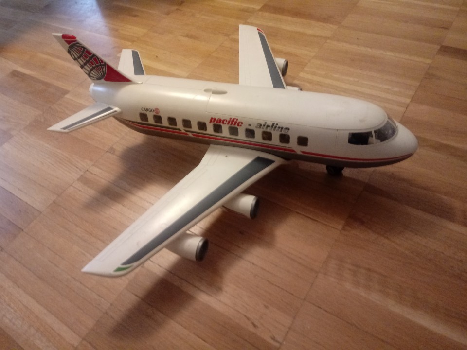 Playmobil veliko potniško letalo s figuricami - foto povečava