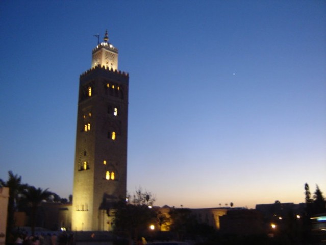 Slavni 70m minaret