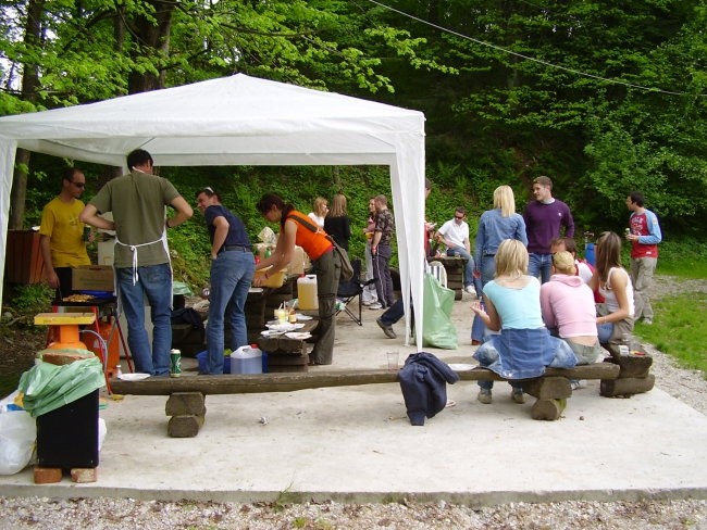 Piknik -žur (Turnše 6.5.2006) - foto povečava