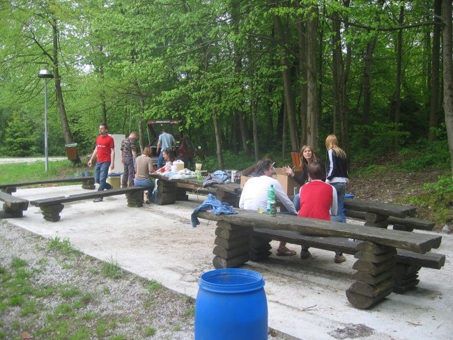 Piknik -žur (Turnše 6.5.2006) - foto povečava