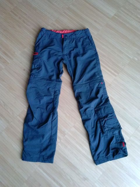 Pohodne hlače za 8 let (10 eur) - foto