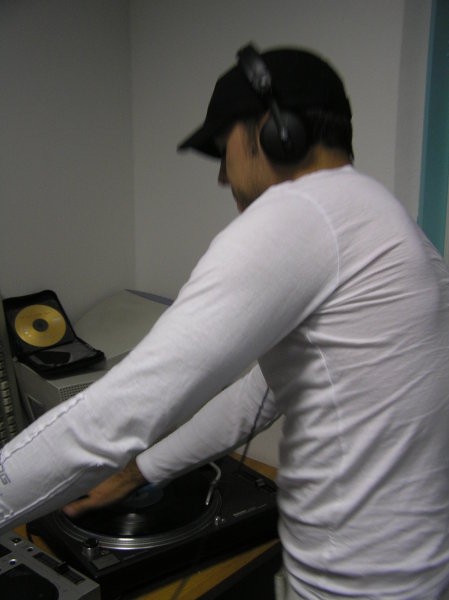 DJ Levis