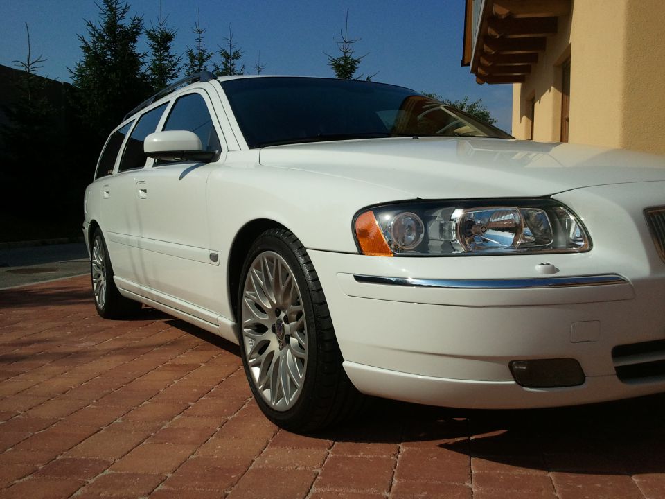 Volvo V70 - foto povečava