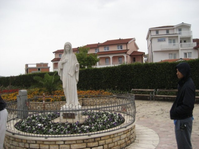 Spomenik Mariji