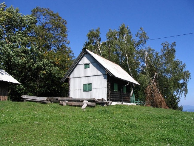 lovska koča na B(r)ezovcu