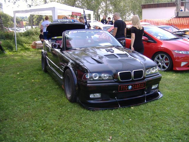 Sladki vrh 2010 Extreme car - foto povečava