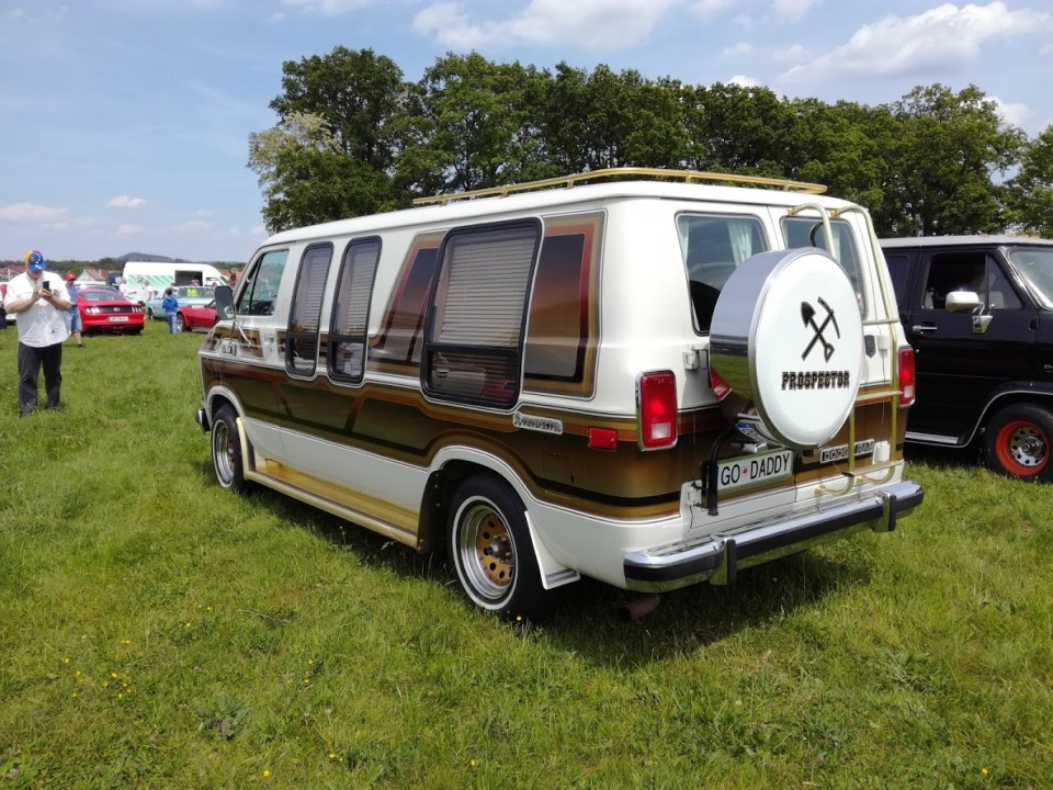 2019.5.25. - Srečanje USA cars MB  - foto povečava