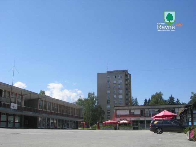 *Ravne - Čečovje
-železarski dom
-trgovski dom
-hotel
-arhitektura 50` in 60`  
-cent