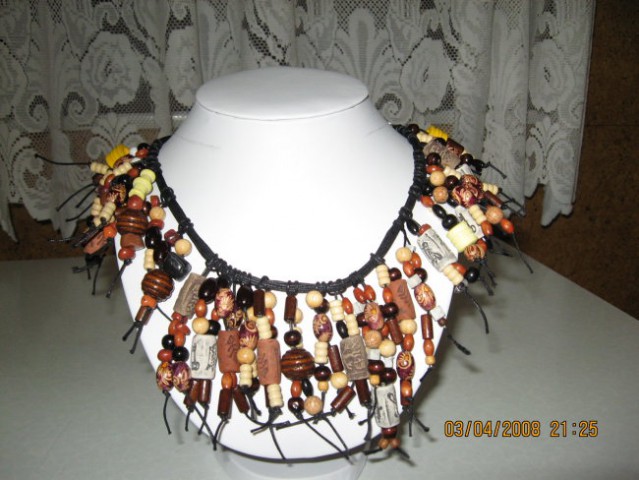 Etno ogrlica kopirano iz http://www.hobbyart-chemaco.hr/katalog