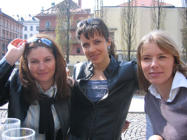 Petra, moi in Anja pred Mačkom