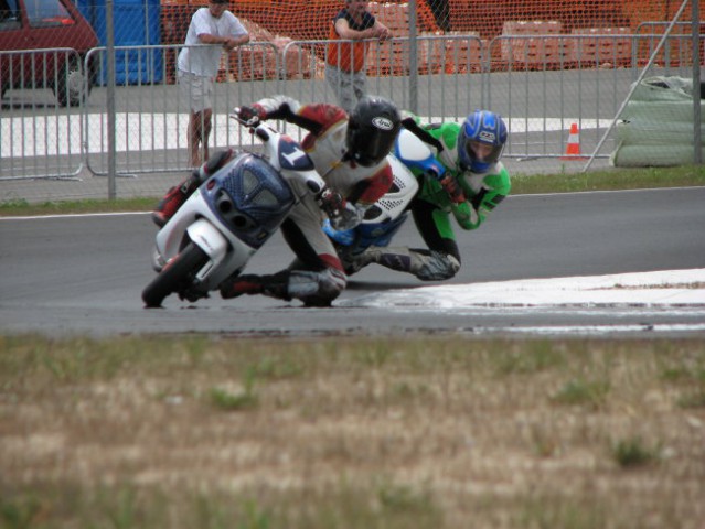 Scooter races - foto