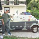 po temelni barvi....pa ponosen lastnik..hehe