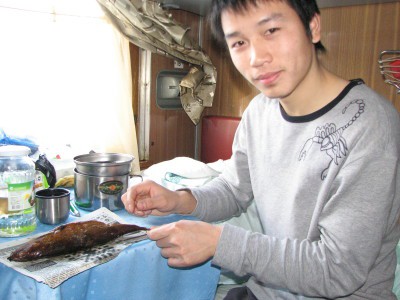 Tudi Zhuang si je privoscil svojo porcijo - ni bila najbolj okusna.