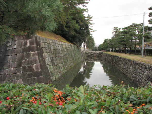 Nazaj v Kyotu - obzidje gradu Nijo.