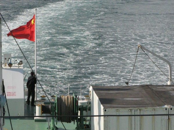 Kitajska pristane na repu ladje.