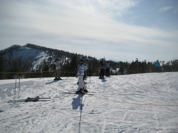 Na najvisji tocki smucisca tam nekje okoli 2100 m.